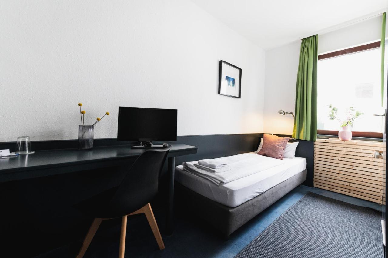 City Hotel Fellbach 24H Check-In Esterno foto