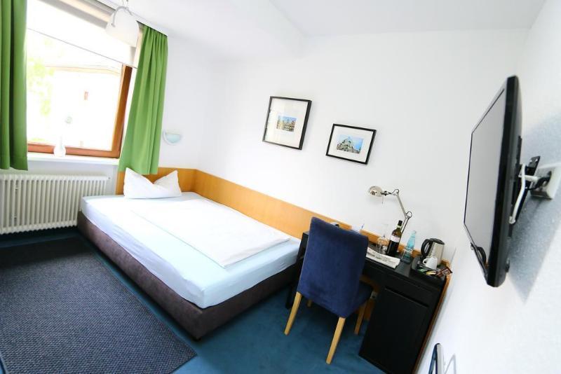 City Hotel Fellbach 24H Check-In Esterno foto