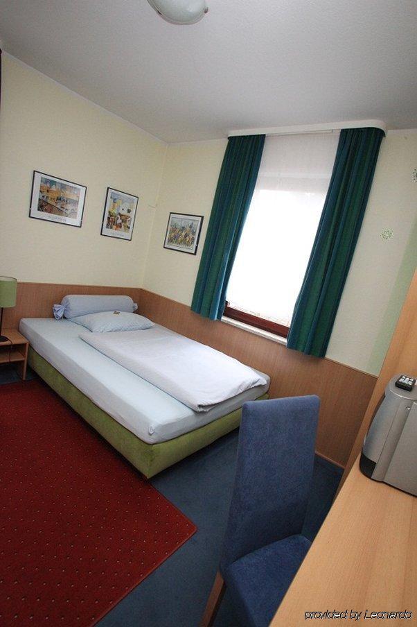 City Hotel Fellbach 24H Check-In Esterno foto