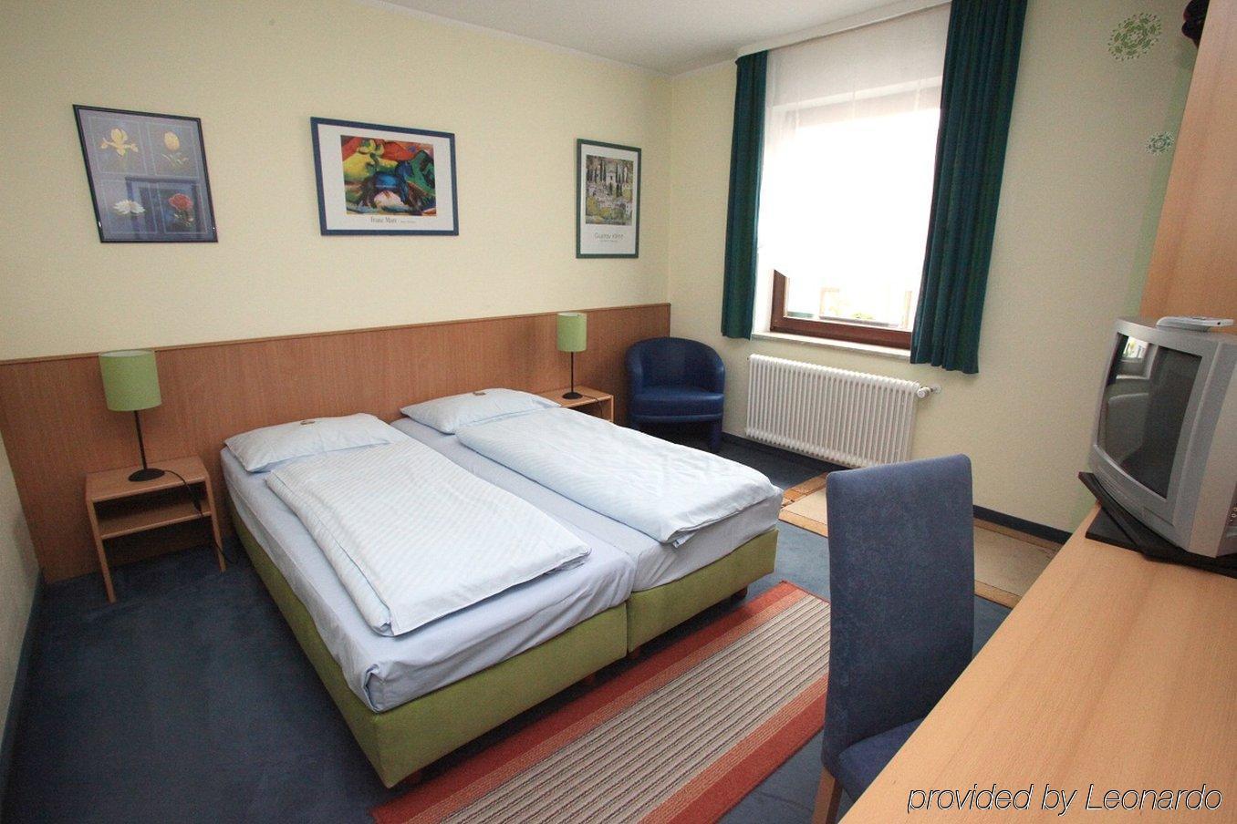 City Hotel Fellbach 24H Check-In Esterno foto