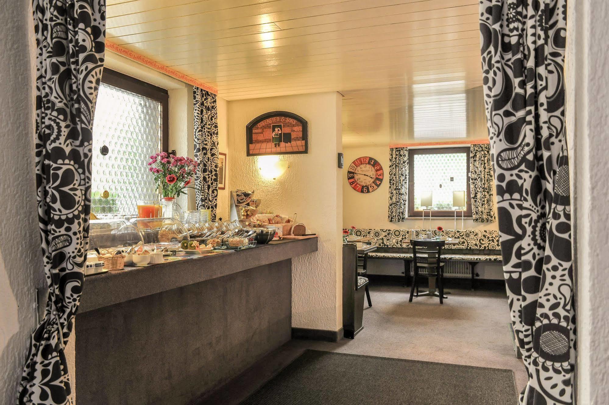 City Hotel Fellbach 24H Check-In Esterno foto