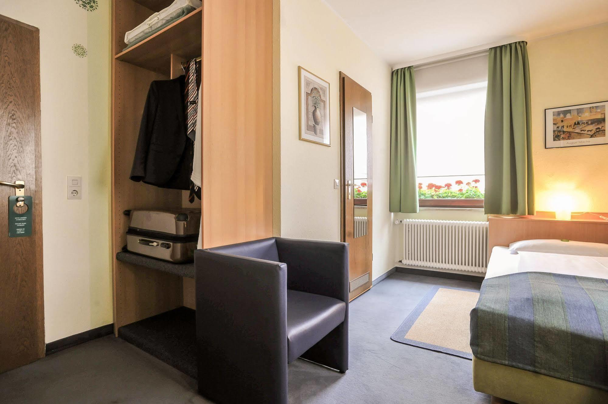 City Hotel Fellbach 24H Check-In Esterno foto